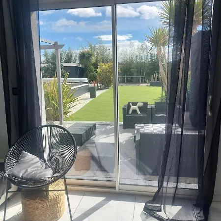 Vila De Standing Avec Piscine Et Climatisation *