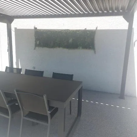 Villa De Standing Avec Piscine Et Climatisation *