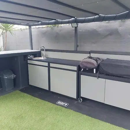 De Standing Avec Piscine Et Climatisation Villa Caissargues