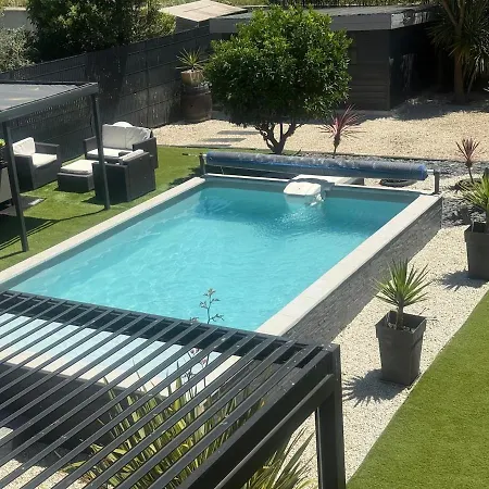 De Standing Avec Piscine Et Climatisation Villa Caissargues