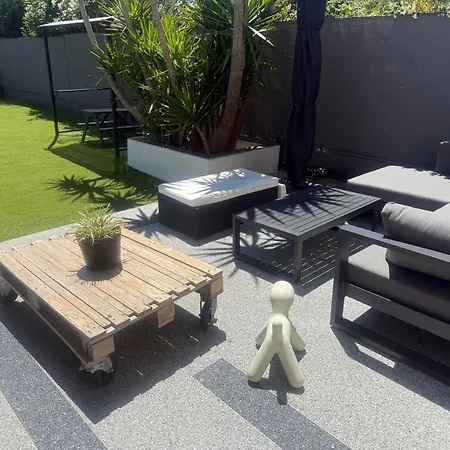 De Standing Avec Piscine Et Climatisation Villa